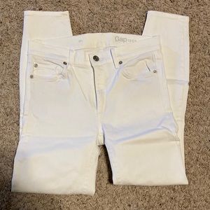 Gap white skinny ankle jeans.